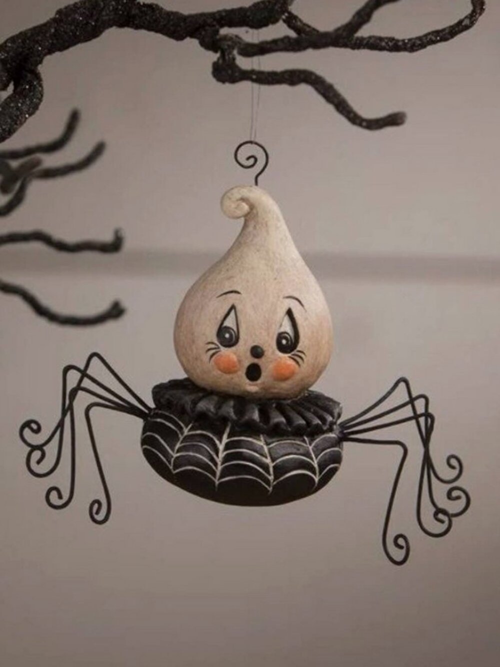 Ghostie Crawlie Ornament *Johanna Parker* - Picture 4 of 4